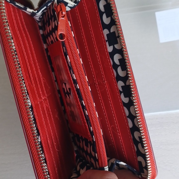 Vera Bradley Coral Red Faux Leather Accordian Style Zip Around Wallet - Picture 10 of 16